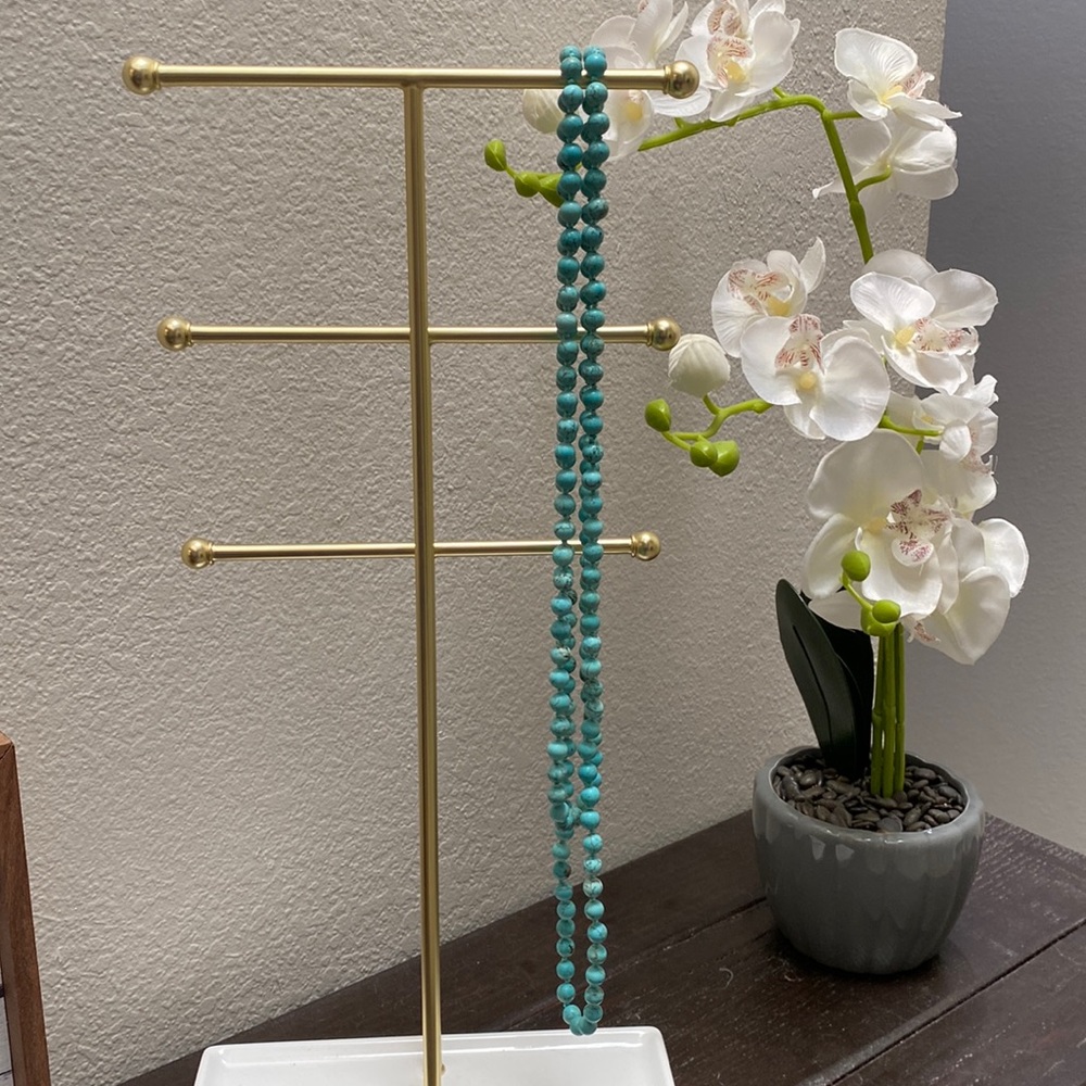 Turquoise beaded necklace